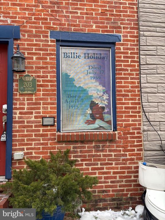 Building Photo - 229 S Durham St