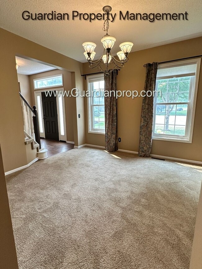 Building Photo - Eagan Single Family Home, Office, Deck, Patio, 2 Car Garage, Available Late July/Aug