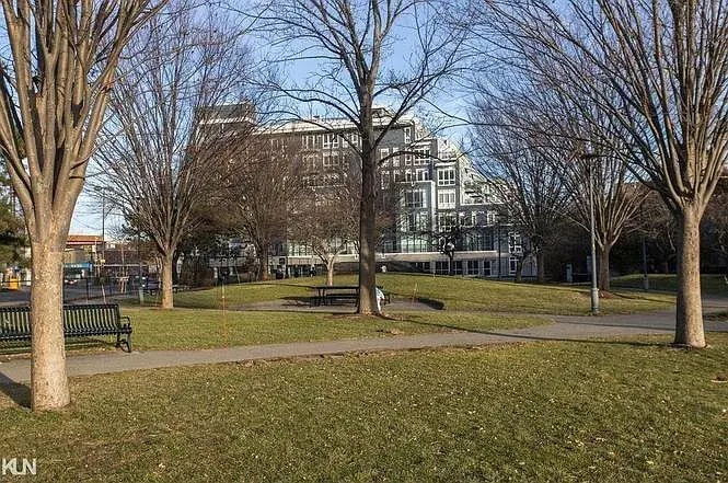 Building Photo - 262 Monsignor Obrien Hwy