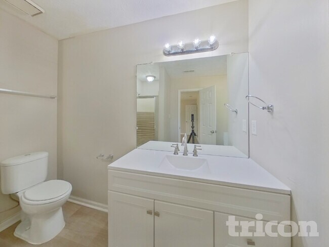 Building Photo - 114 Scarborough Ct