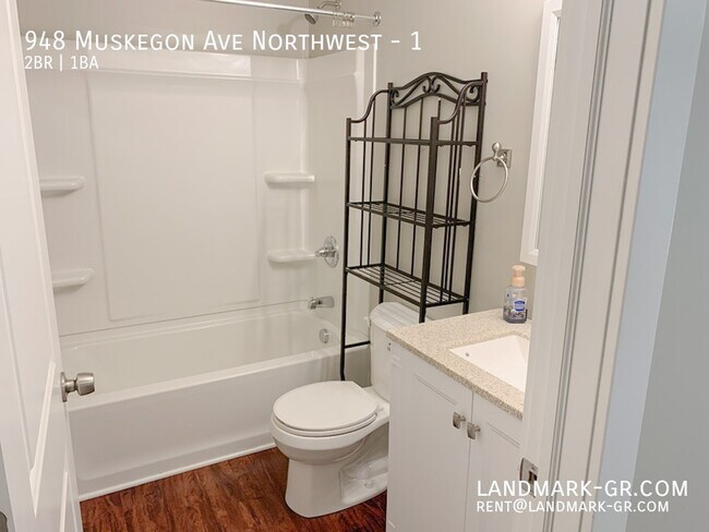 Building Photo - 948 Muskegon Ave NW