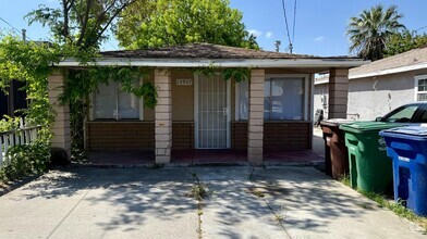 Building Photo - 13927 Hwy Ave