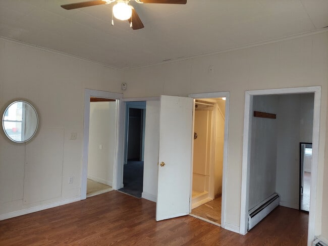 Building Photo - 342 Child St