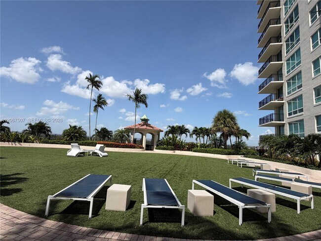 Building Photo - 600 W Las Olas Blvd