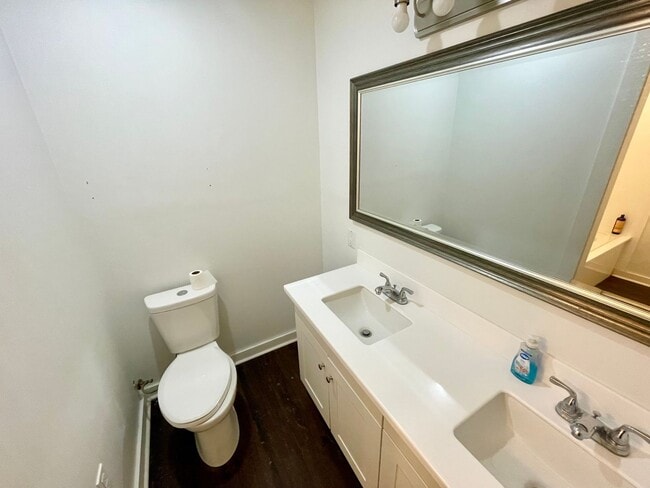 Building Photo - Spacious 4 bed 2 bath home for rent in Pearl!