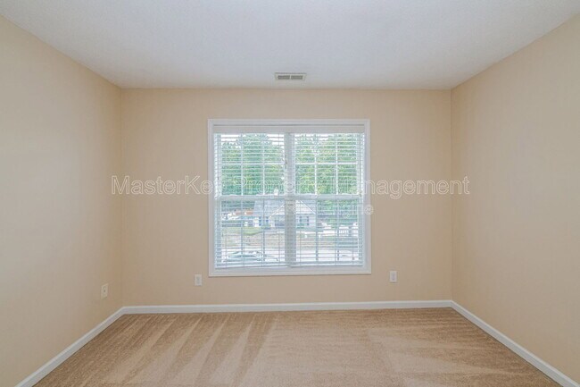 Building Photo - 4001 Winecott Dr