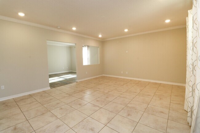 Building Photo - 554 Tumbled Stone Wy