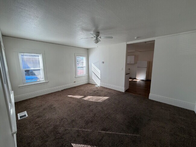 Building Photo - 1819 Q St