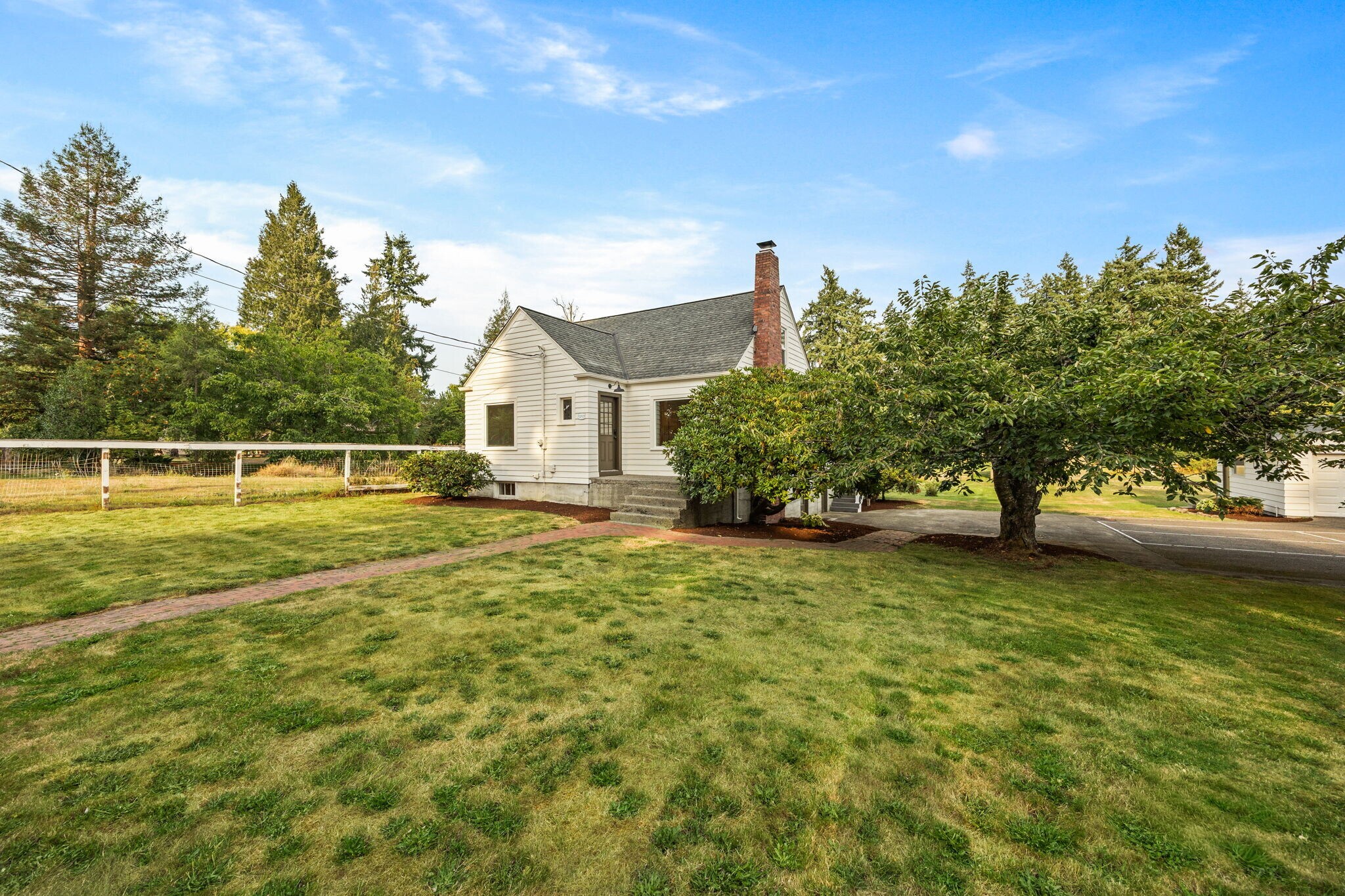 Building Photo - 12121 47th Ave E