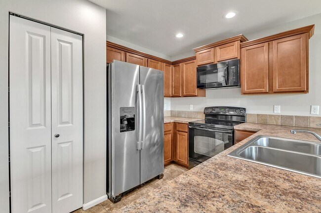 Building Photo - 1927 200 St E