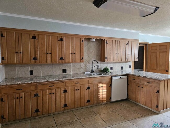 Building Photo - 2305 North Dr