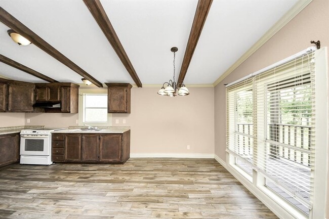 Building Photo - 524 Rd 5253