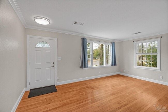 Building Photo - 830 W Moreno St