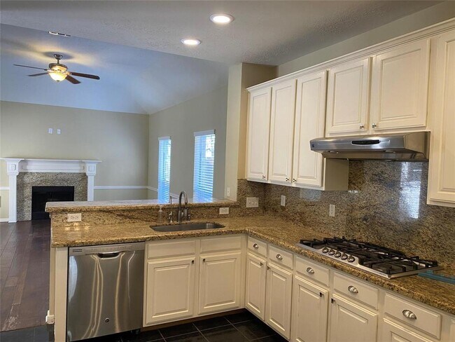 Building Photo - 15411 Tysor Park Ln
