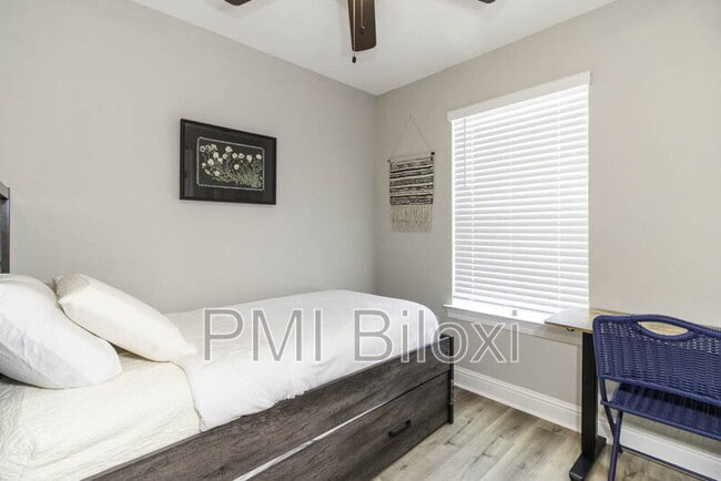 Building Photo - 143 Coral Breeze Dr