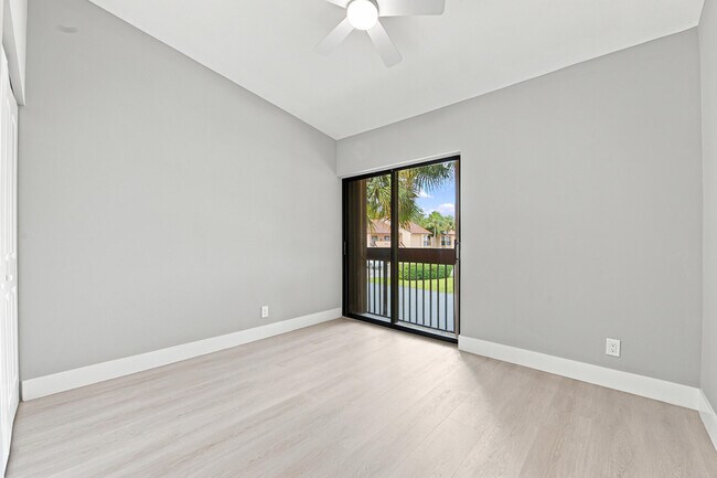 Building Photo - 2249 SW 15th St