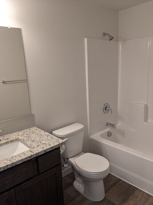 Building Photo - Fantastic 3-Bedroom, 2-Bath Home in Springfield