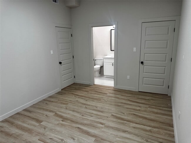 Building Photo - 9713 Cargill St