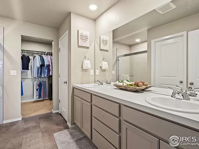 Building Photo - 3682 Ronald Reagan Ave