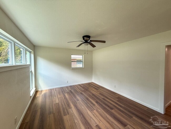 Building Photo - 5230 Springhill Dr