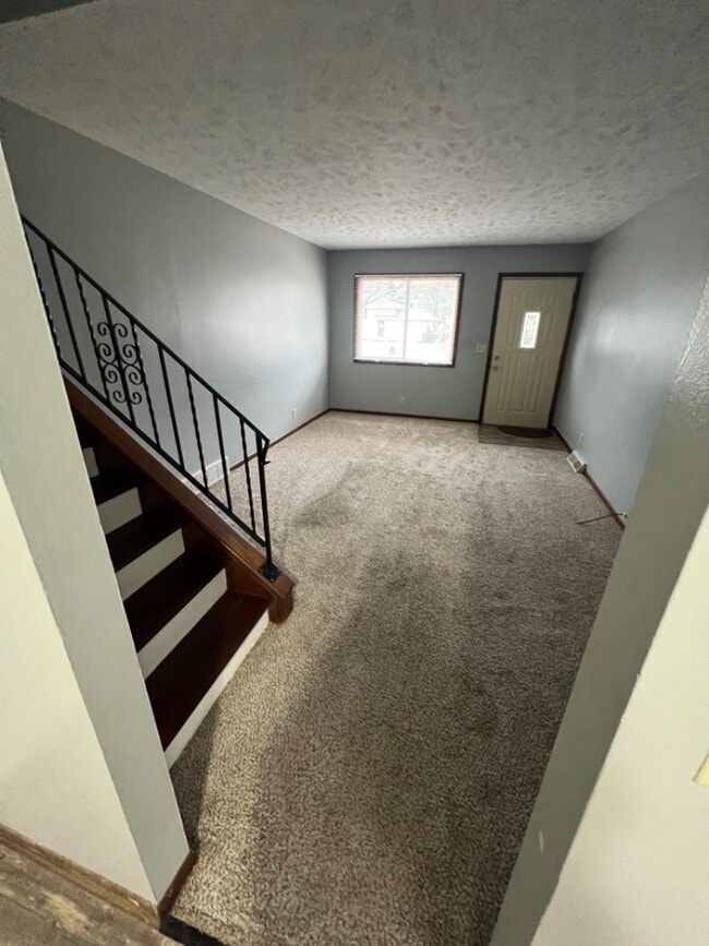 Building Photo - 11224 Roxbury Dr