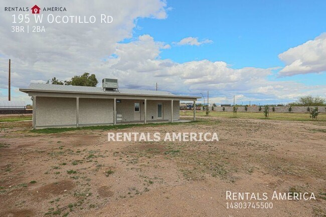 Building Photo - 3 ACRE Horse Property with 3bed 2 bath Hom...