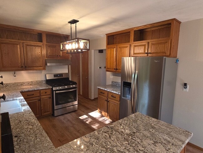Building Photo - Mt Pleasant 4 bedroom