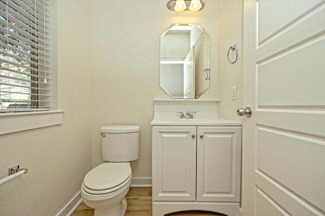 Building Photo - 2101 Rivers Edge Way