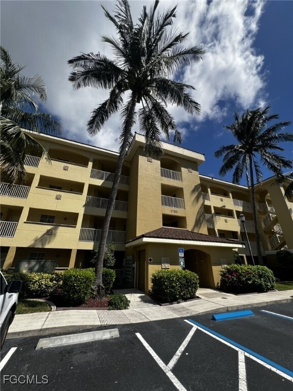 Primary Photo - 1785 Four Mile Cove Pkwy