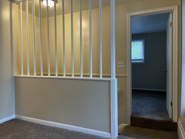 Building Photo - 6904 Norborne Ave