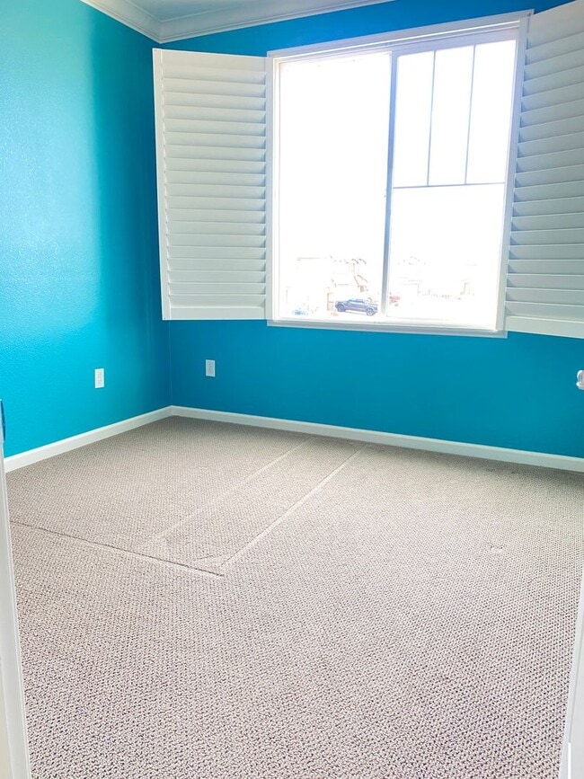 Building Photo - Home in Damonte Ranch Village