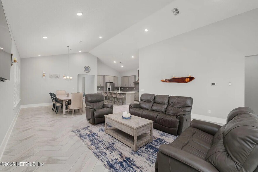 Building Photo - 40 Blue Hampton Dr