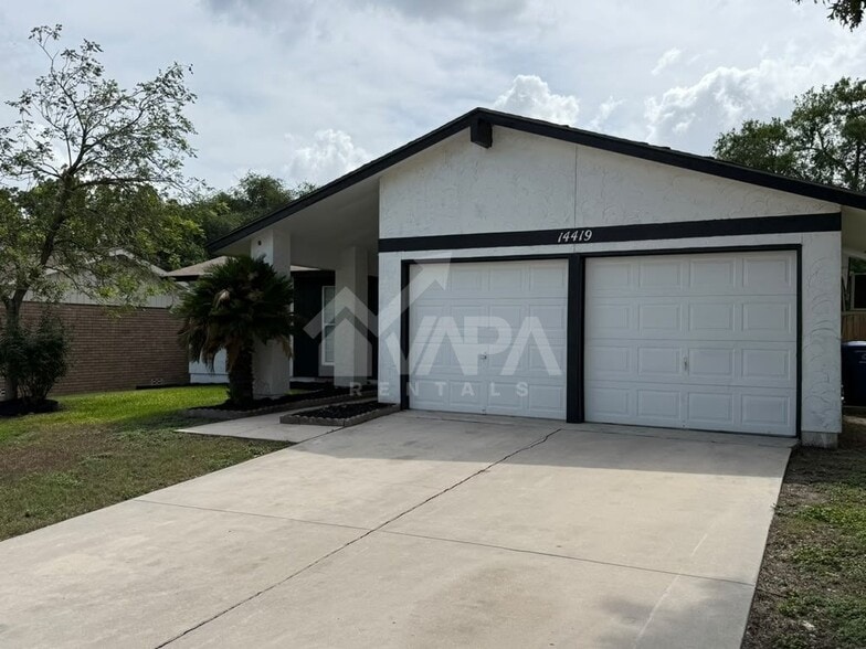Building Photo - 14419 Briarlake St