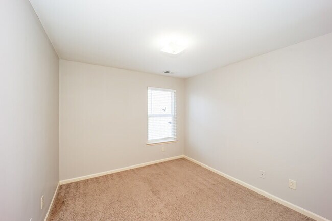 Building Photo - 474 Highland Falls Dr