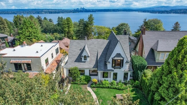 Building Photo - 4Bd/1.75Ba Seattle House