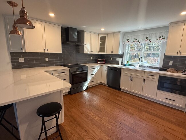 Building Photo - 1 Hillrise Ln