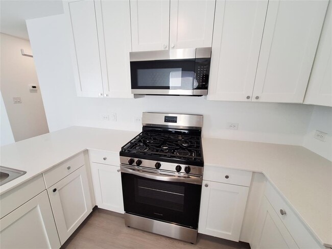 Building Photo - 510 Firedance Ct