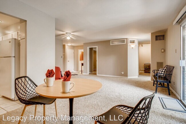 Primary Photo - 480 S Marion Pkwy