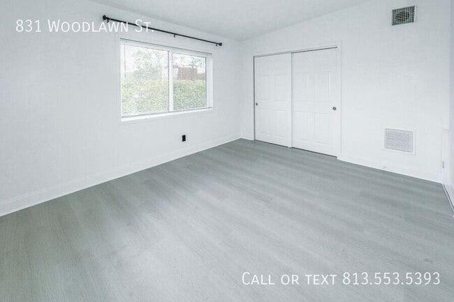 Building Photo - 831 Woodlawn St