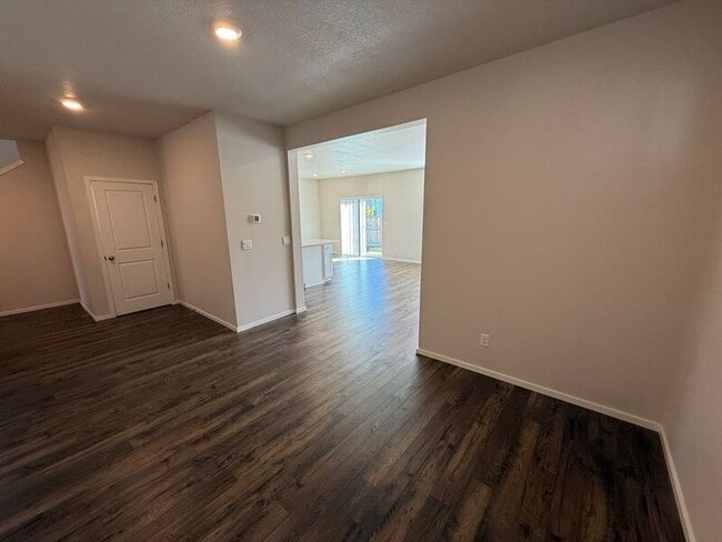 Building Photo - 4820 Gray Ct NE