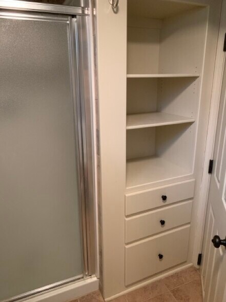 Building Photo - 103 S Fairview Ave