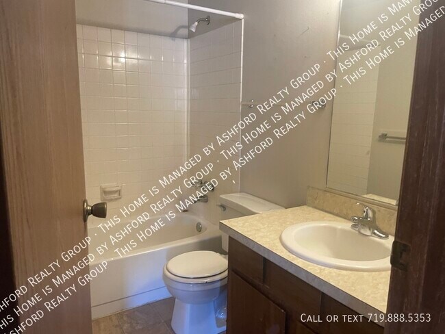 Building Photo - 1116 Darby St