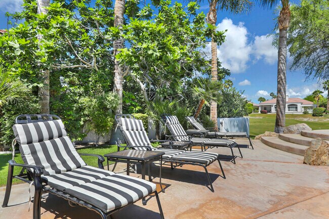 Building Photo - 267 Loch Lomond Rd