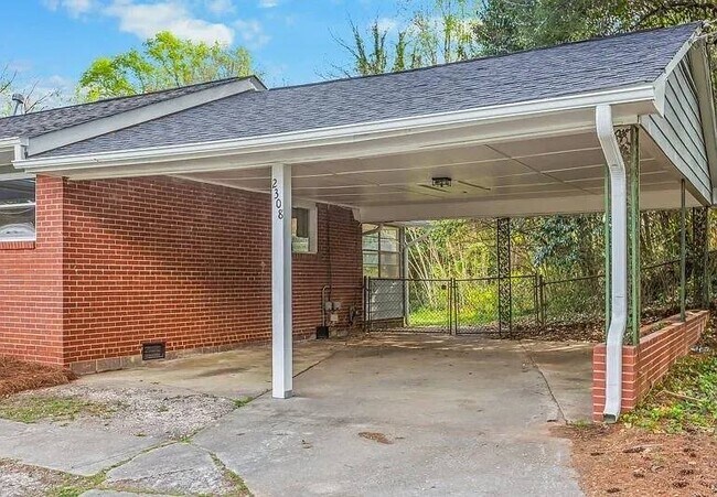 Building Photo - 2308 Elbon Dr