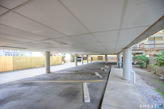 Building Photo - 15 Renwick St