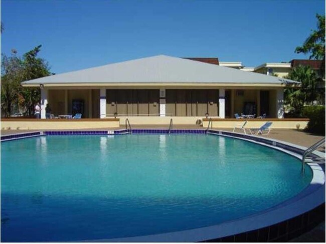 Building Photo - 11905 NE 2nd Ave