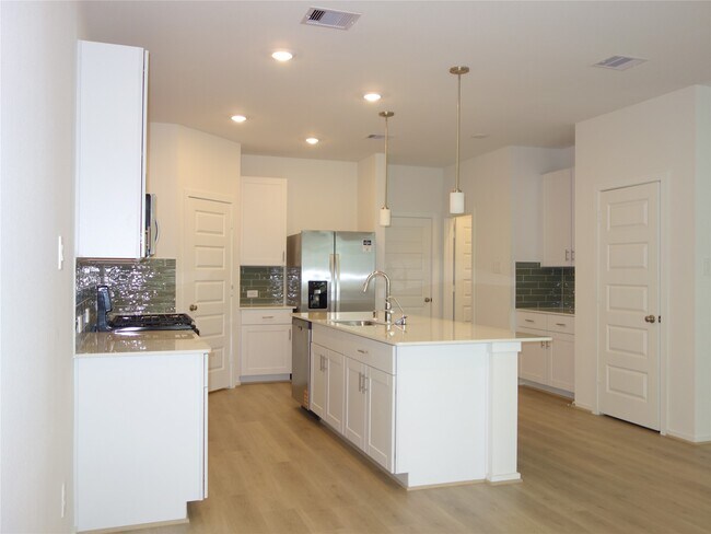 Building Photo - 620 Sand Dollar Dr