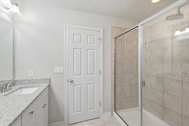 Building Photo - 704 Aliso Trail