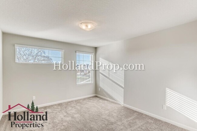 Building Photo - Modern Luxury Living Near Intel, Parks & Everything You Need!