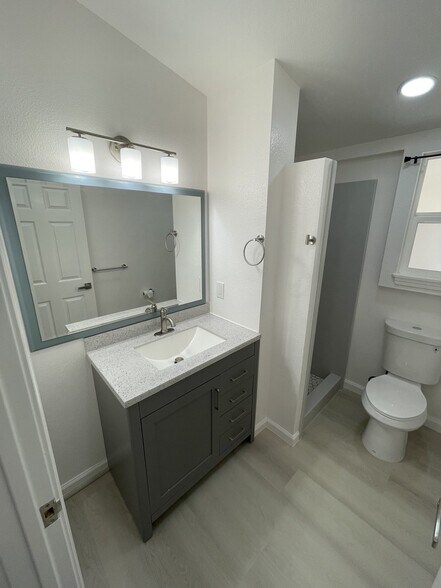 Building Photo - 95-304-304 Waipuolo Pl